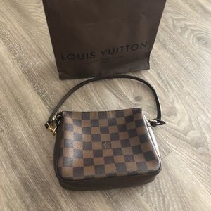 Authentic Louis Vuitton Trousse in Damier Ebene